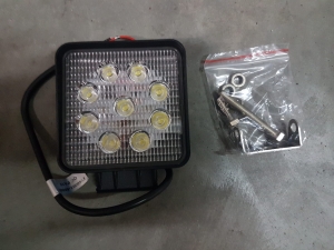 Lampa robocza LED Uniweralna 27W